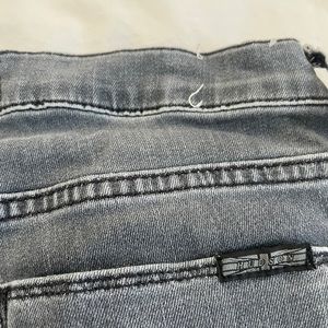 HUDSUN SKINNY LIGHT WASH GREY JEANS